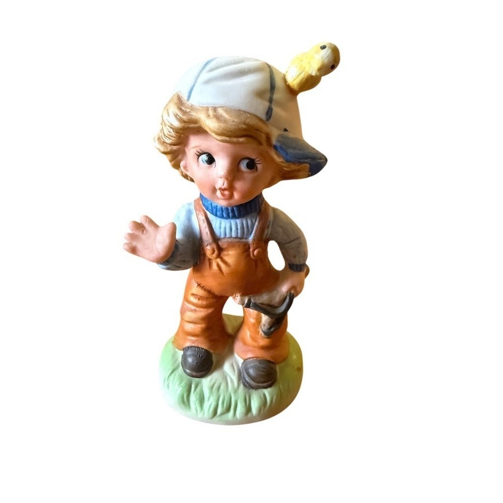 Vintage Homco Boy w/ Slingshot & Bird‎ on Hat Figurine 5 in Multicolor porcelain